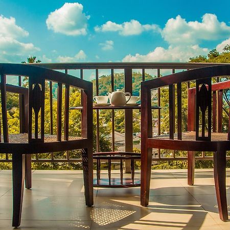 Aronka Homestay Kandy Eksteriør bilde