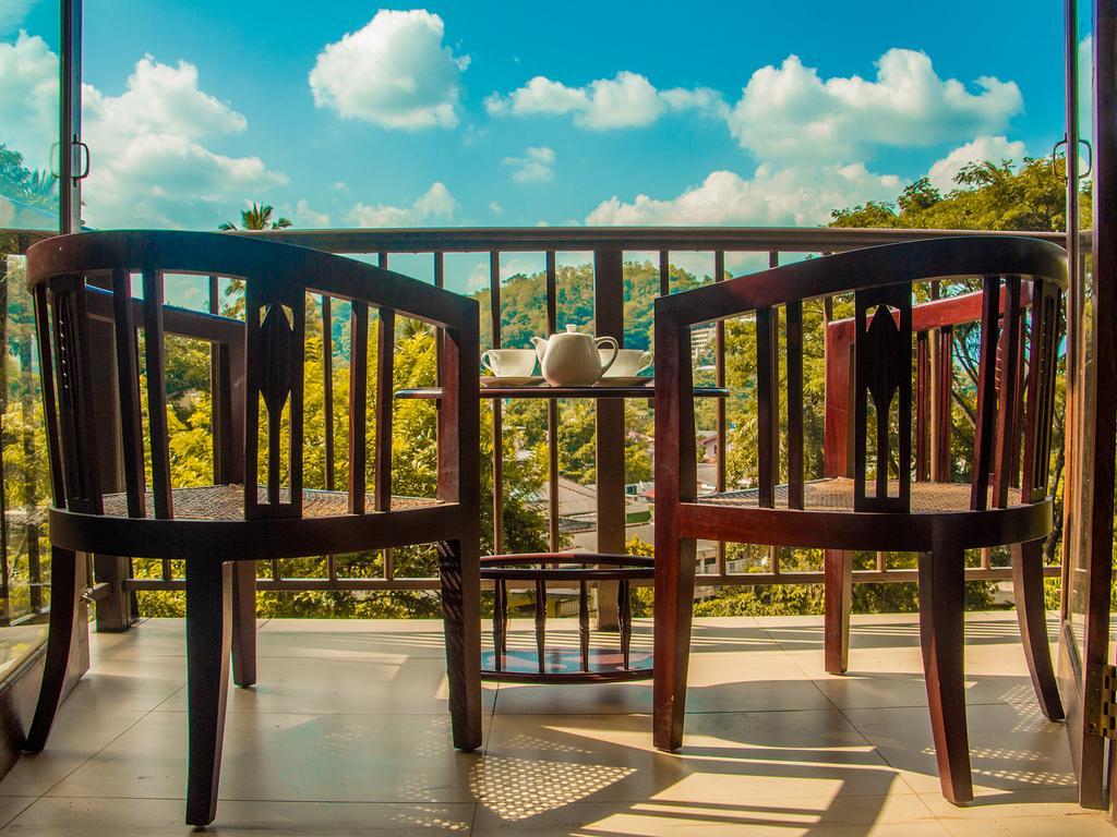 Aronka Homestay Kandy Eksteriør bilde
