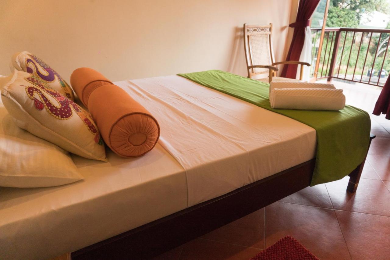 Aronka Homestay Kandy Eksteriør bilde