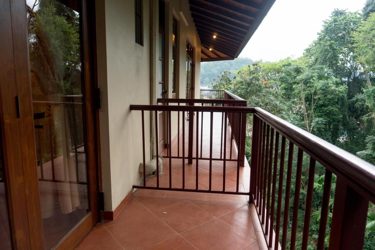 Aronka Homestay Kandy Eksteriør bilde