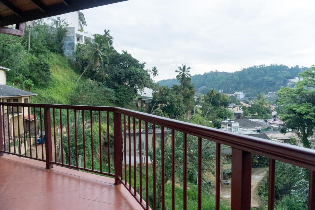 Aronka Homestay Kandy Eksteriør bilde